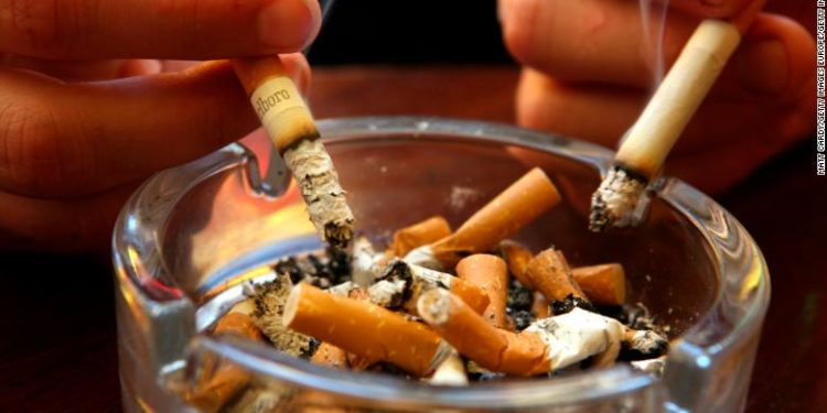 Philip Morris dëshiron që cigaret të ndalohen në Britani brenda 2030-ës