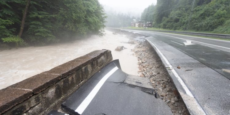 Përmbytjet në Gjermani, mes 183 jetëve të humbura edhe një çift shqiptar, gruaja ende nën gërmadha