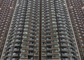 Shikimi ndaj ndërtesave mund t’u shkaktojë njerëzve dhimbje koke. Ja përse