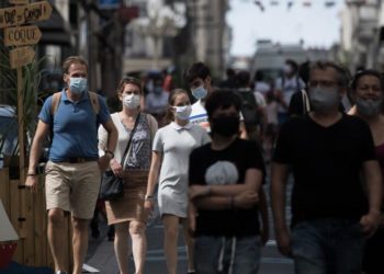 Rriten frikshëm rastet e reja me Covid në Greqi