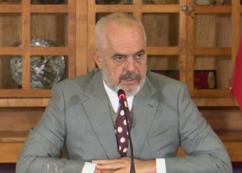 “Shqiponja, skifterë dhe çakenj në polici të shkojnë përpara drejtësisë”, Rama i vendos afat 100 ditë uniformave blu: Bëni shembuj
