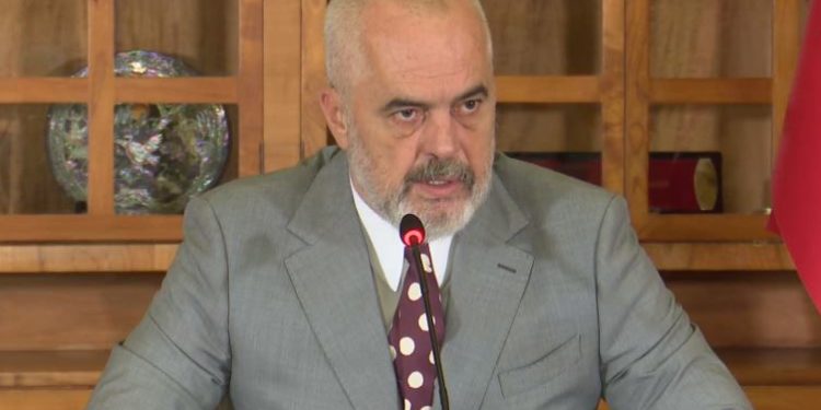 “Shqiponja, skifterë dhe çakenj në polici të shkojnë përpara drejtësisë”, Rama i vendos afat 100 ditë uniformave blu: Bëni shembuj