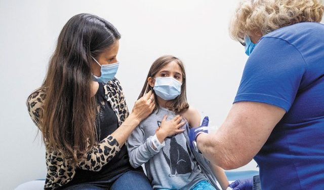 Eksperti: Adoleshentët duhet të vaksinohen, edhe ata janë në rrezik