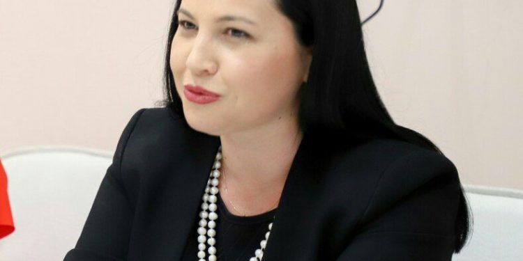 SPAK nuk bën pushim, arrestohet ish-zv.ministrja e Brendshme, Rovena Voda