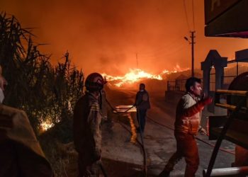 4 viktima dhe mbi 180 të lënduar nga zjarret në Turqi, evakuohen turistët