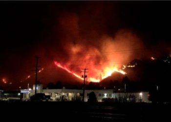Valë nxehtësie në Kanada, rrufeja shkakton qindra zjarre në British Columbia