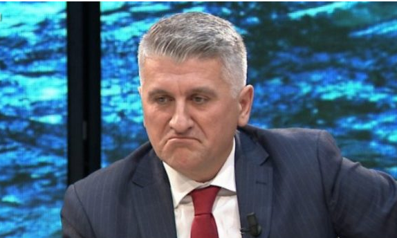 Agron Gjekmarkaj për ndërkombëtarët: Ju e keni fajin që humbëm, bekuat Edi Ramën dhe na ndëshkuat rëndë. E patë si na i vodhi zgjedhjet ky hajdut