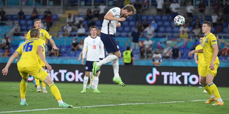 Video/ Anglia ‘asfalton’ Ukrainën dhe shkon në gjysmëfinale (e pret Danimarka)