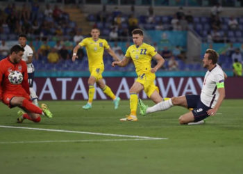 Video/ Mjaftojnë 4 minuta, Kane kalon në avantazh Anglinë