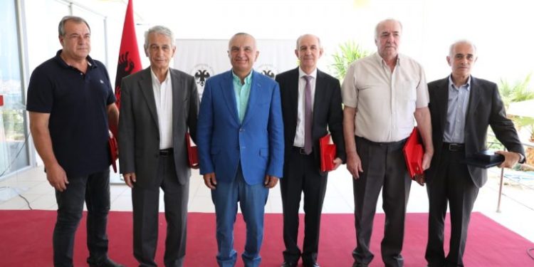 Sarandë, Meta vlerëson volejbollistin e “Butrintit” dhe ekipit kombëtar: Personalitete frymëzuese për rininë drejt rrugës së suksesit