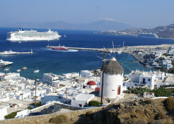 U nisën të grabisnin vilën luksoze në Mykonos, dy hajdutët shqiptarë përplasen me policinë greke