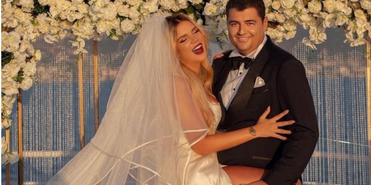 Martohet nipi i Enver Hoxhës, unazë mbi 20 mijë euro për nusen (FOTO)