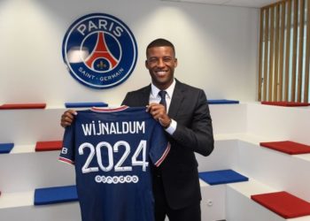 Wijnaldum prezantohet te PSG-ja, mezi po pret për aventurën e re