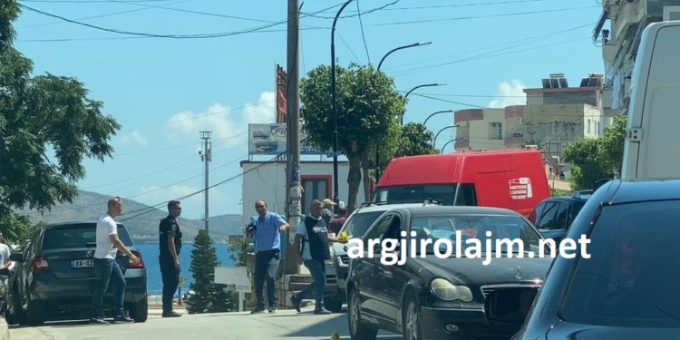 Rrihet me shkopa bejsbolli avokati në Sarandë, autorët i zunë pritë dhe e nxorën me forcë nga ‘Benzi’ (VIDEO)