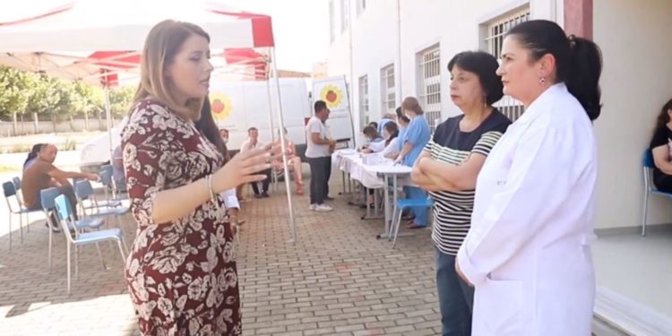 “Delta” në Shqipëri? Bino: Po infektohen të rinjtë, në spitale janë shtruar të pavaksinuarit