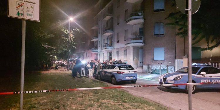 Do kthehej sot në Shqipëri për pushime, shqiptari gjendet i pajetë në rrugë (Emri)