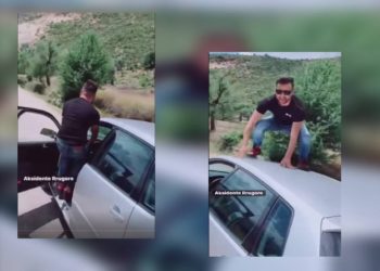 Hipi mbi makinë për të bërë video për TikTok, e pëson i riu nga Tepelena (VIDEO)