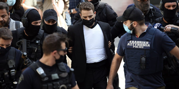 Thellohen hetimet për ngjarjen që shokoi Greqinë, zbulohet një pistë tjetër përse piloti ‘hoqi qafe’ gruan. Dyshohet se ajo kishte mësuar…