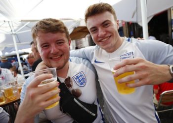 Anglia në festë, Southgate: I lumtur që shoh tifozët me birra në duar