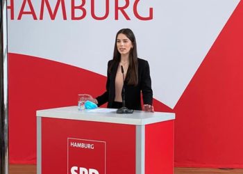 Njihuni me 21-vjeçaren, shqiptaren e parë që garon për deputete në Gjermani (FOTO)