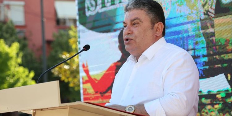 Përgjimet/ Biznesmeni ndërhyri për provimin e vajzës së Tushes