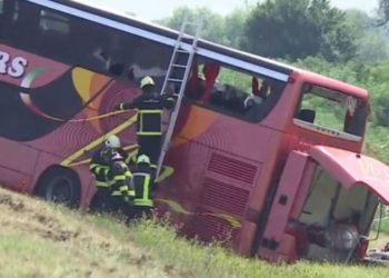 Misteri i vajzës së zhdukur pas aksidentit, familjarët: Nuk është as në spital