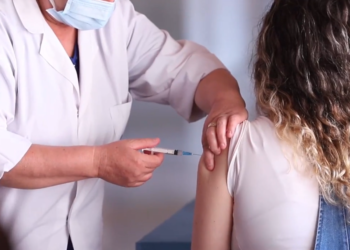 Sërish ditë të hapura të vaksinimit, nga e hëna mund të vaksinohen të gjithë qytetarët mbi 18 vjeç