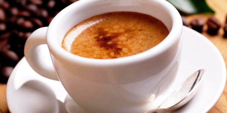 Rreziku që vjen nga konsumi i tepërt i kafesë