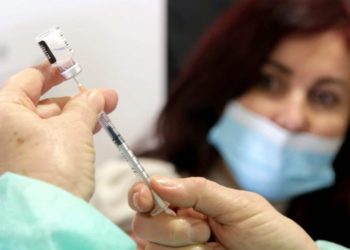 Gjirokastritët të painteresuar për marrjen e vaksinës kundër Covid