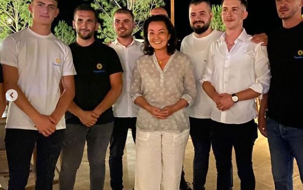 Ambasadorja amerikane kalon fundjavën në Dhërmi