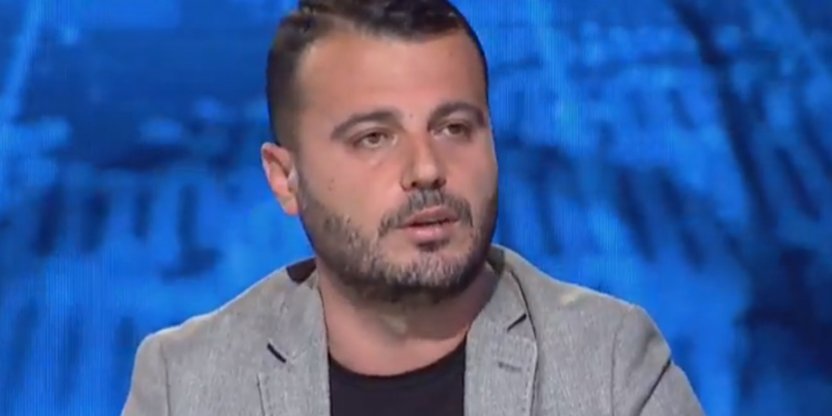 Gazetari tallet me denoncimet e Petro Koçit: Kjo është gallatë e madhe, Fieri ka që në kohën e Ismail Qemalit që qeveriset nga socialistët