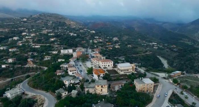 Sherr në Konispol, dy persona rrihen me sende të forta