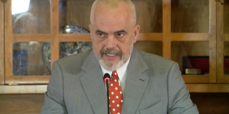 Rama mesazh të qartë kryebashkiakëve: Vini gishtin kokës! Kushdo që luan me taksat e shqiptarëve do të jetë i vetëm para drejtësisë