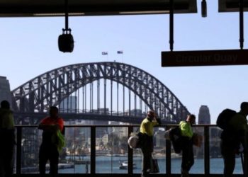 Australianët zemërohen pas kthimit të masës së izolimit