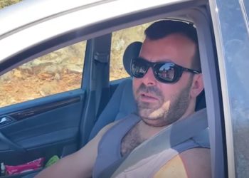 Ksamil, rruga skandaloze për ta plazhi “Pema e Thatë”, ankohen pushuesit: Flsini me Edi Ramën, ai e di… (VIDEO)