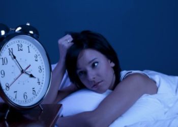 Ushqimet që nuk duhet t’i hani para gjumit