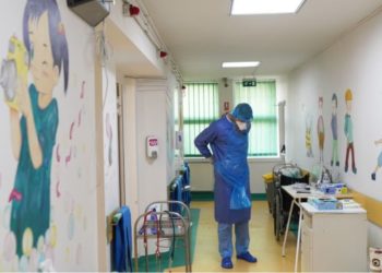 U infektuar me Delta nga motra, humb jetën 11 vjeçarja në Itali