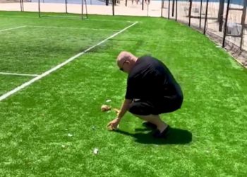 S’ka paqe në Vlorë/ Rama demaskon Dritan Lelin, shfaqet vetë duke pastruar mbeturinat (VIDEO)