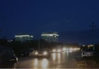 Sherr në Orikum, pushuesit zihen me grushta e sende të forta në rrugë pas gërvishtjes së makinave