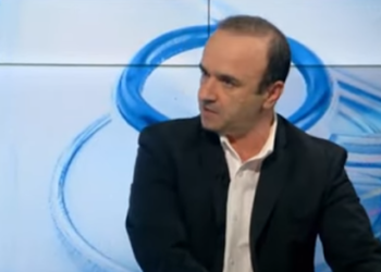 Mjeku kirurg në Tiranë e thotë troç me zë e figurë: Nëse pacientët nuk japin më bakshishe, unë dhe mjekët e tjerë lemë punën që nesër në mëngjes!