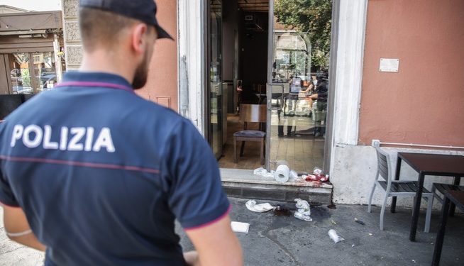 Emri/ E goditën pas shpine, humb jetën i riu shqiptar në Itali (Pamje të rënda)