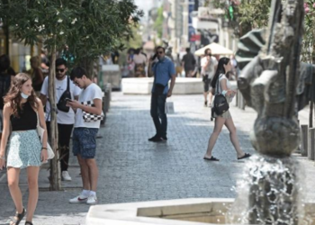 3000 raste të reja me COVID-19 në Greqi, humbin jetën 12 persona
