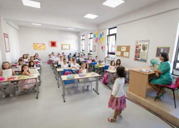 Ministria e Arsimit u jep fund aludimeve: Ja kur duhet të paraqiten mësuesit në punë