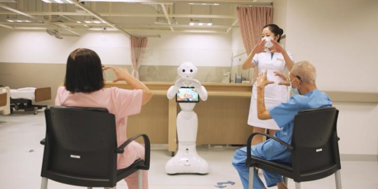 E ardhmja janë robotët, më shumë se 50 të tillë punojnë në spitalin e teknologjisë së lartë në Singapor