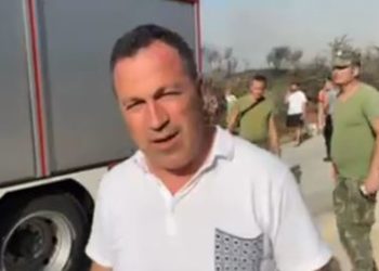 Ministri Peleshi mbërrin në Gjirokastër: Ju bëj thirrje banorëve të fshatrave Krine, Asim Zenel dhe Arshi Lengo të bashkëpunojnë për t’u evakuuar