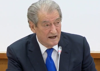 SHBA e shpalli ‘non-grata’, ish-Kryeministri: Ta dini mirë, nuk ka forcë në botë të më pengojë