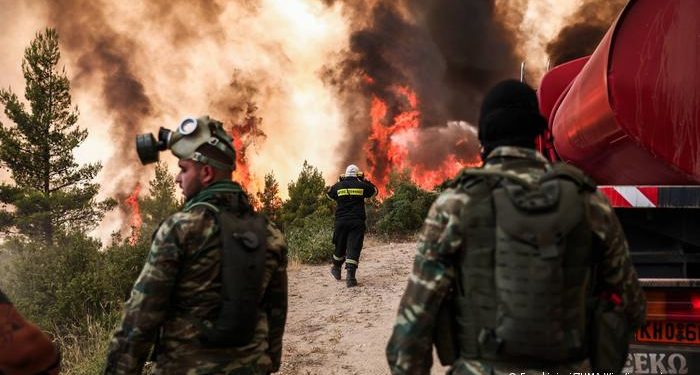 Zjarret në Greqi, humbasin jetë jetën tre persona