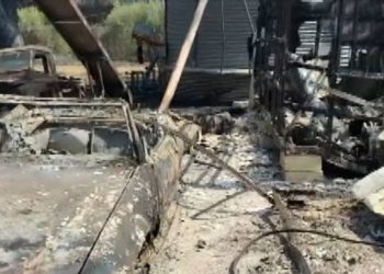 Banesa, biznese dhe makina të shkrumbuara nga zjarri në Greqi, Mitsotakis: Do të rindërtojnë të gjitha banesat e dëmtuara