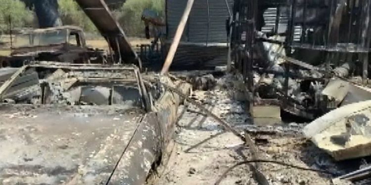 Banesa, biznese dhe makina të shkrumbuara nga zjarri në Greqi, Mitsotakis: Do të rindërtojnë të gjitha banesat e dëmtuara