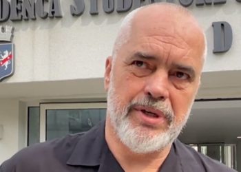 Kryeministri Rama paralajmëron vaksinim të detyrueshëm për studentët dhe pedagogët: Nuk ka dua, s’dua